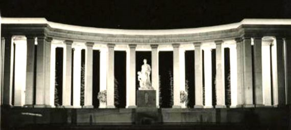 MONUMENTO A LOS CAIDOS BARCELONA