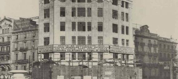 Edificio de Telefónica en Plaza Catalunya, Barcelona