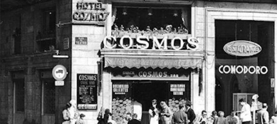 Cafeteria Cosmos, en las Ramblas de Barcelona.