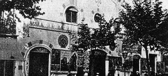 La imagen tiene un atributo ALT vacío; su nombre de archivo es Gran-Salon-Royal.jpg